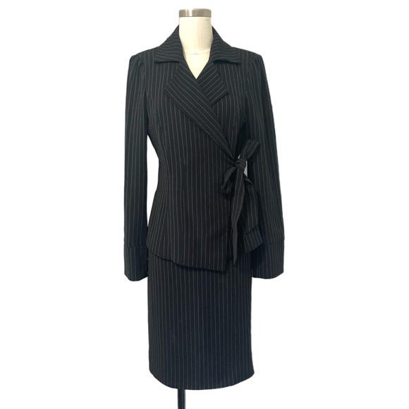 Armani Collezioni Jackets & Blazers - Vintage Armani Collezioni women’s suit size 6/8